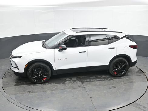 Used 2023 Chevrolet Blazer LT AWD/4WD image 44