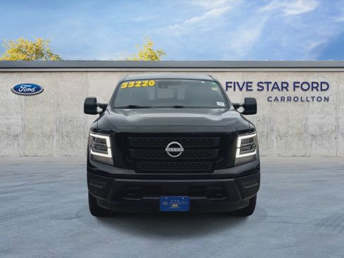 Used 2023 Nissan Titan SV w/ SV Convenience Package AWD/4WD image 3