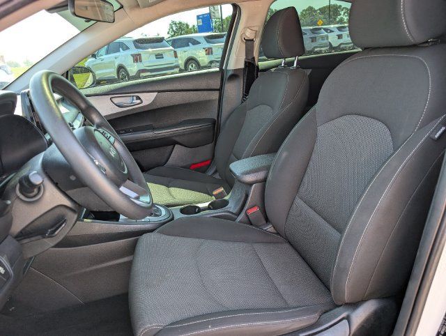 Used 2023 Kia Forte LXS FWD image 13