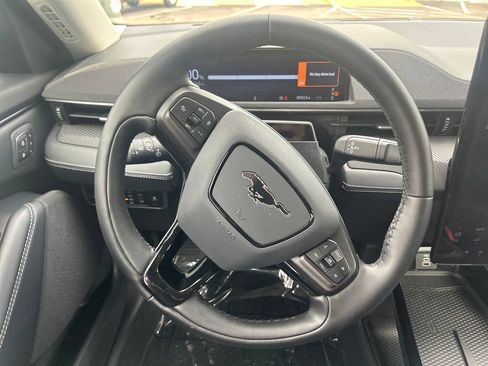 Used 2025 Ford Mustang Mach-E Select w/ Comfort Package Lite RWD image 17