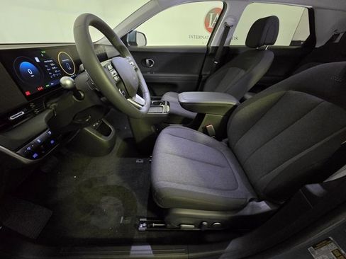 New 2025 Hyundai Ioniq 5 SE image 10