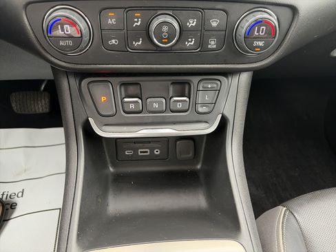 Used 2020 GMC Terrain Denali w/ Denali Premium Package AWD/4WD image 27