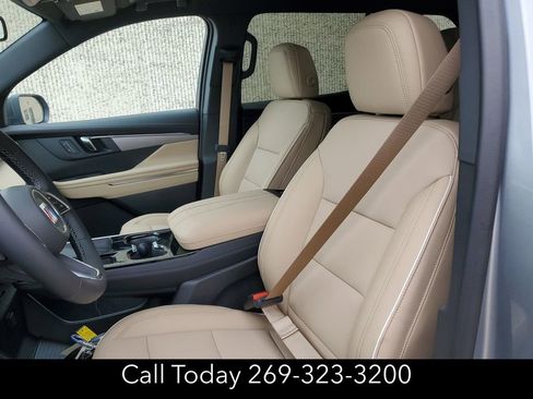 New 2025 Buick Enclave Preferred image 19