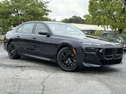 Used 2026 BMW 740i xDrive AWD/4WD image 2