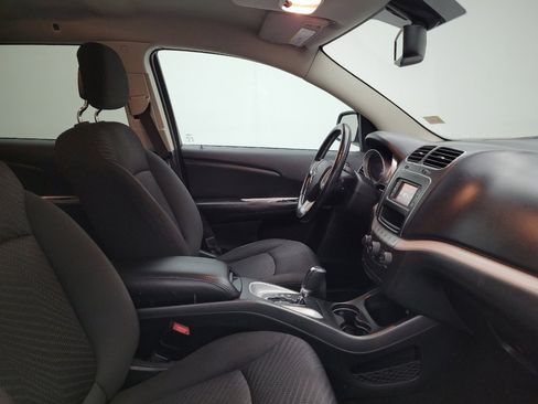 Used 2017 Dodge Journey SE w/ Flexible Seating Group image 21