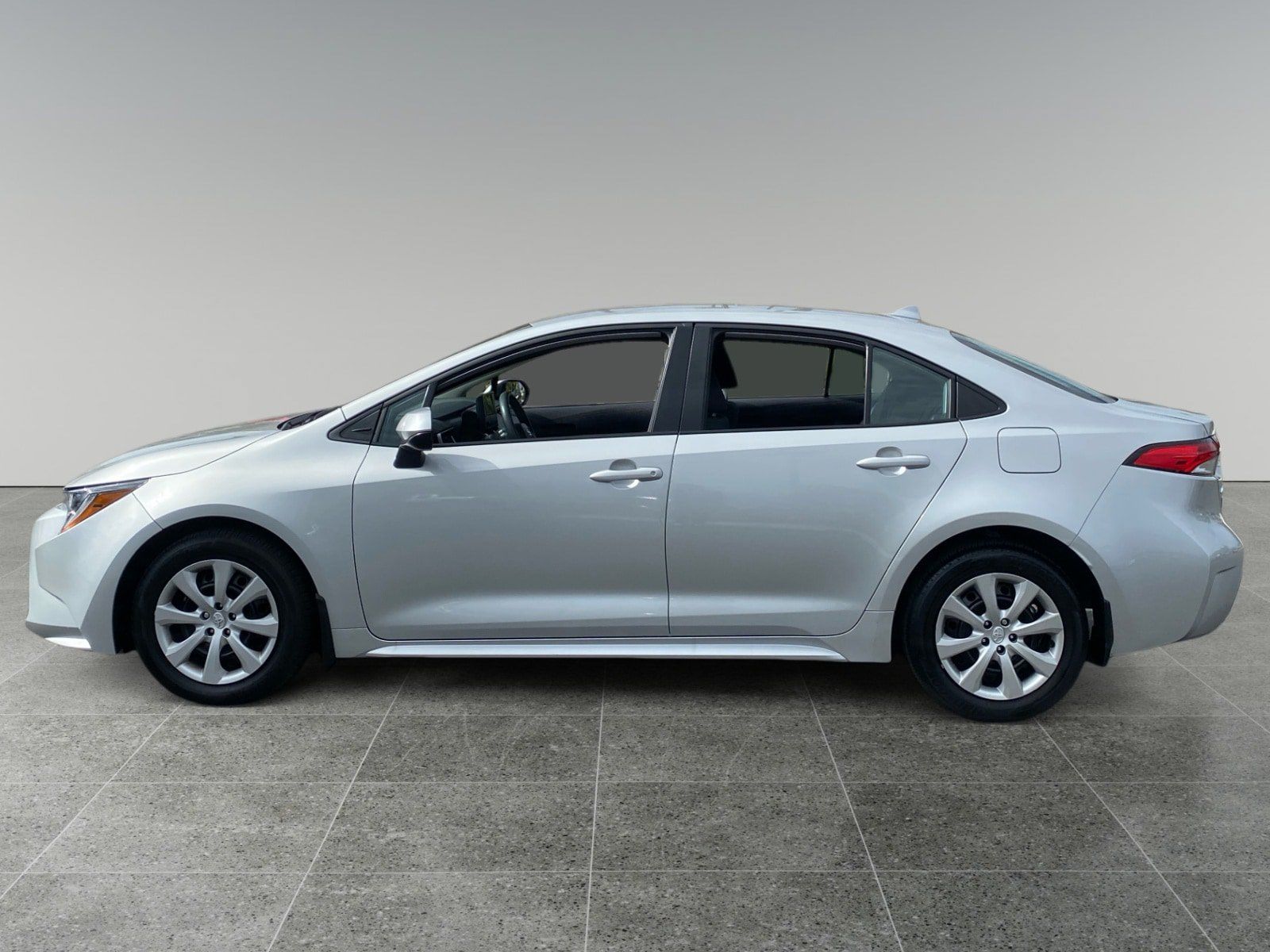 Used 2026 Toyota Corolla LE FWD image 2
