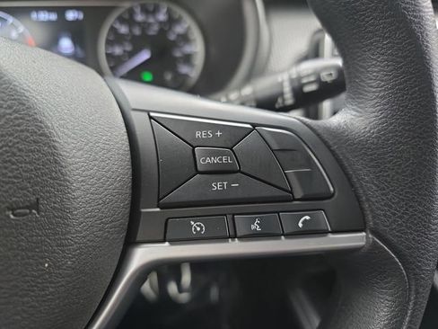 Used 2019 Nissan Kicks SV FWD image 34