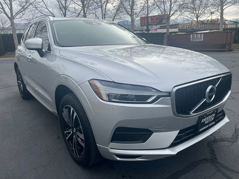 Used 2020 Volvo XC60 T6 Momentum image 5