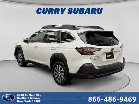 Used 2024 Subaru Outback Premium AWD/4WD image 3