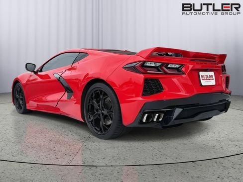 Used 2020 Chevrolet Corvette Stingray Preferred Cpe w/ 2LT Preferred Equipment Group RWD image 4