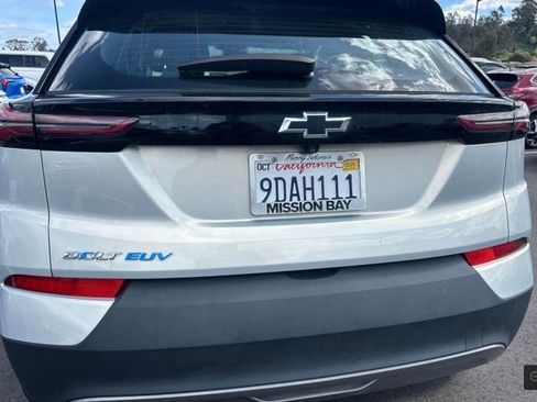 Used 2022 Chevrolet Bolt EUV LT image 5