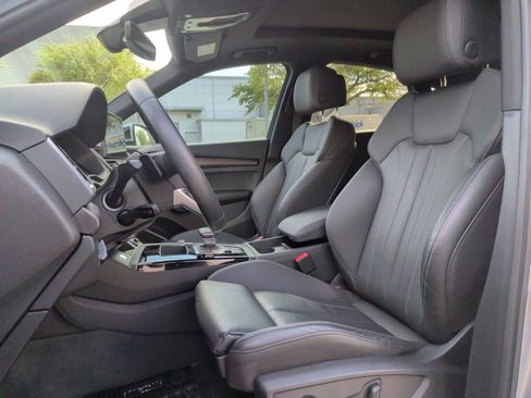 Used 2023 Audi Q5 2.0T Premium w/ Convenience Package image 17