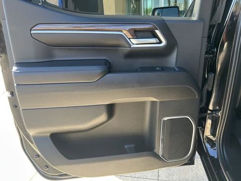 Used 2022 Chevrolet Silverado 1500 LT image 22