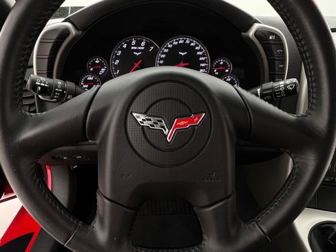 Used 2005 Chevrolet Corvette Coupe w/ Performance Handling Package RWD image 14