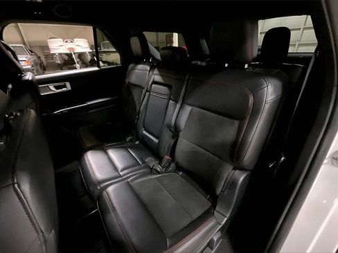 Certified 2023 Ford Explorer ST-Line image 24