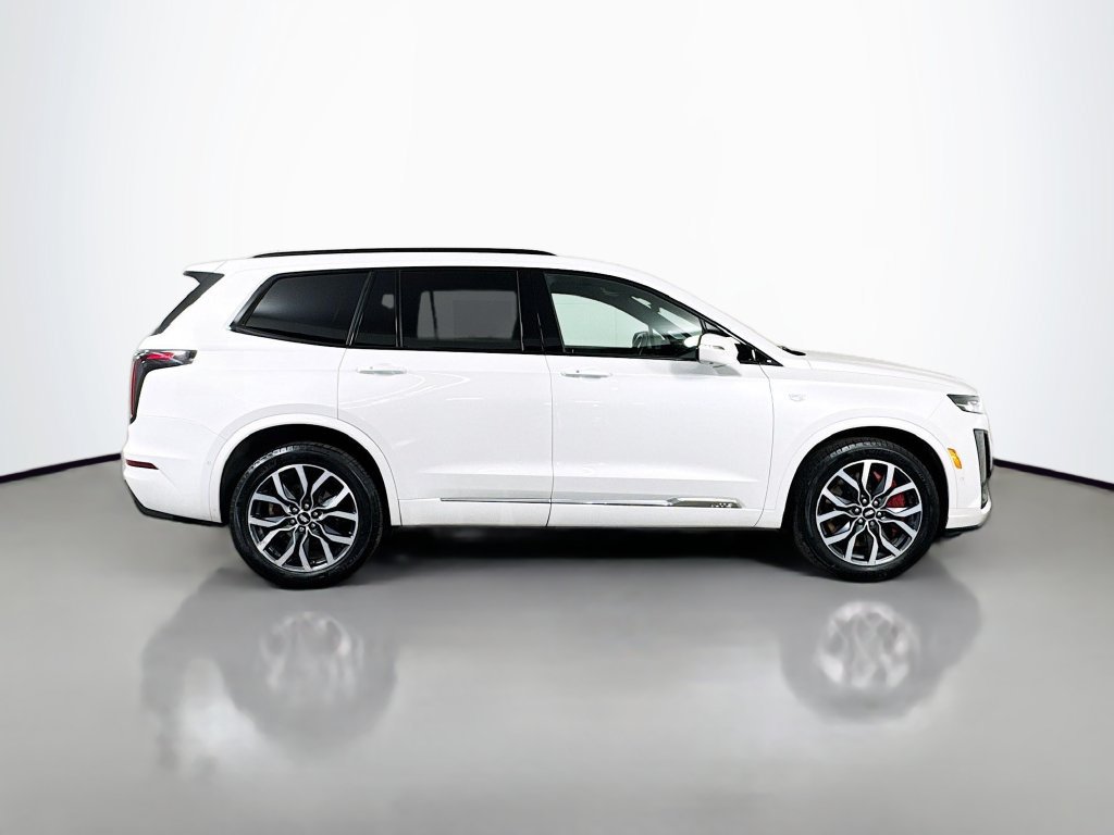 Used 2024 Cadillac XT6 Sport w/ Technology Package AWD/4WD image 9
