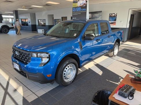 New 2025 Ford Maverick XL w/ Equipment Group 101A image 2