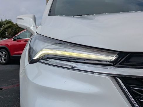 Used 2023 Buick Enclave Essence w/ Experience Buick Package image 10