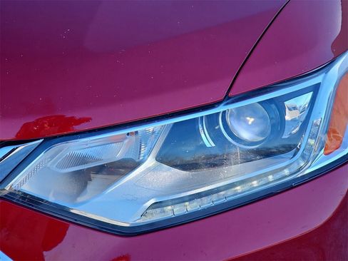 Used 2019 Chevrolet Traverse LT w/ LT Premium Package image 32