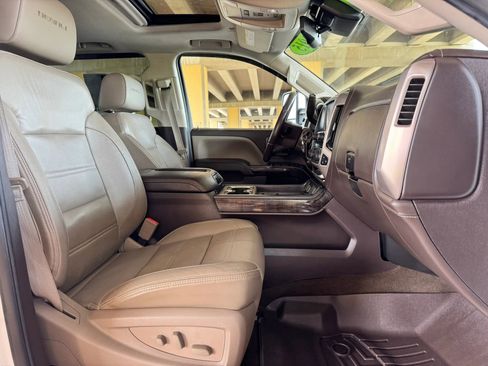 Used 2015 GMC Sierra 3500 Denali w/ Duramax Plus Package image 31