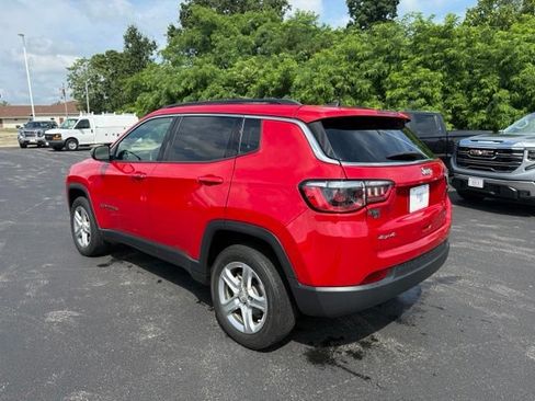 Used 2023 Jeep Compass Latitude AWD/4WD image 5