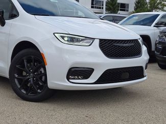 New 2026 Chrysler Pacifica Limited w/ S Appearance Package video 2