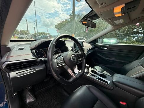 Used 2020 Nissan Altima 2.5 SR w/ Premium Package FWD image 11