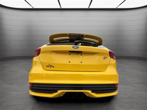 Used 2018 Ford Focus ST image 30