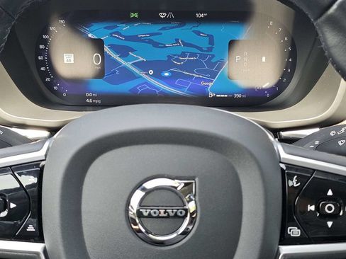 Used 2022 Volvo XC60 B5 Inscription w/ Advanced Package FWD image 29
