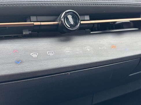 Used 2024 Nissan Ariya EVOLVE+ e-4ORCE image 28