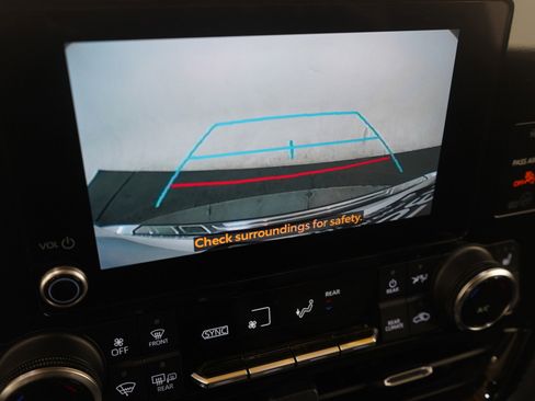 Used 2023 Toyota Highlander XSE image 29