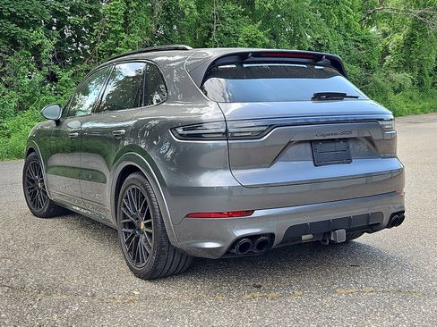 Certified 2023 Porsche Cayenne GTS AWD/4WD image 7