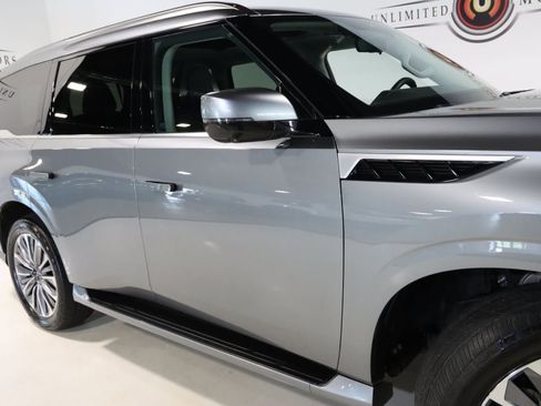 Used 2025 INFINITI QX80 Sensory AWD/4WD image 8