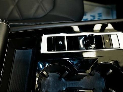 Used 2024 Volkswagen Atlas SE image 30