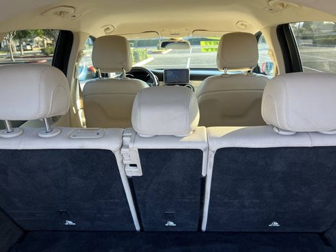 Used 2017 Mercedes-Benz GLC 300 w/ Premium 2 Package image 21