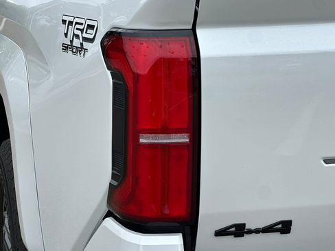 Used 2025 Toyota Tacoma TRD Sport w/ TRD Sport Upgrade Package image 47