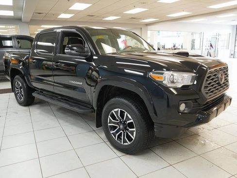 Used 2023 Toyota Tacoma TRD Sport image 16