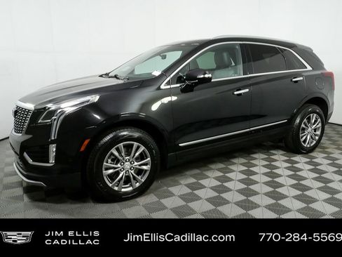 Used 2023 Cadillac XT5 Premium Luxury w/ Technology Package image 2