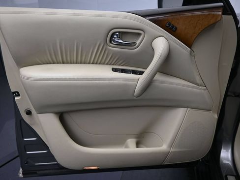 Used 2013 INFINITI QX56 4WD w/ Theater Pkg image 19