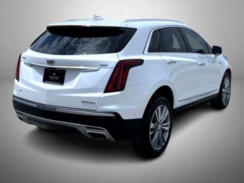 Used 2023 Cadillac XT5 Premium Luxury w/ Technology Package AWD/4WD image 5
