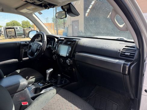 Used 2021 Toyota 4Runner TRD Off-Road AWD/4WD image 16
