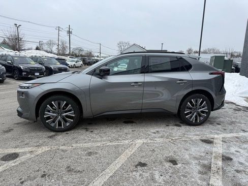 New 2026 Subaru Solterra image 3