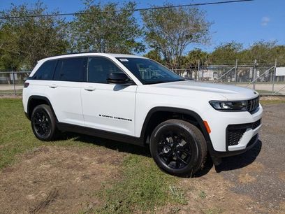 New 2026 Jeep Grand Cherokee Altitude