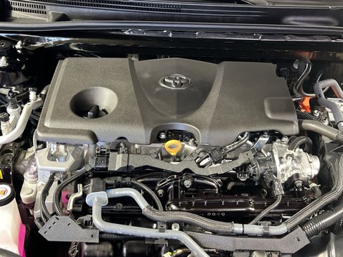 Used 2026 Toyota Camry LE FWD image 32