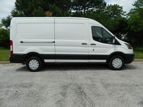 Used 2019 Ford Transit 150 148 Medium Roof RWD image 5