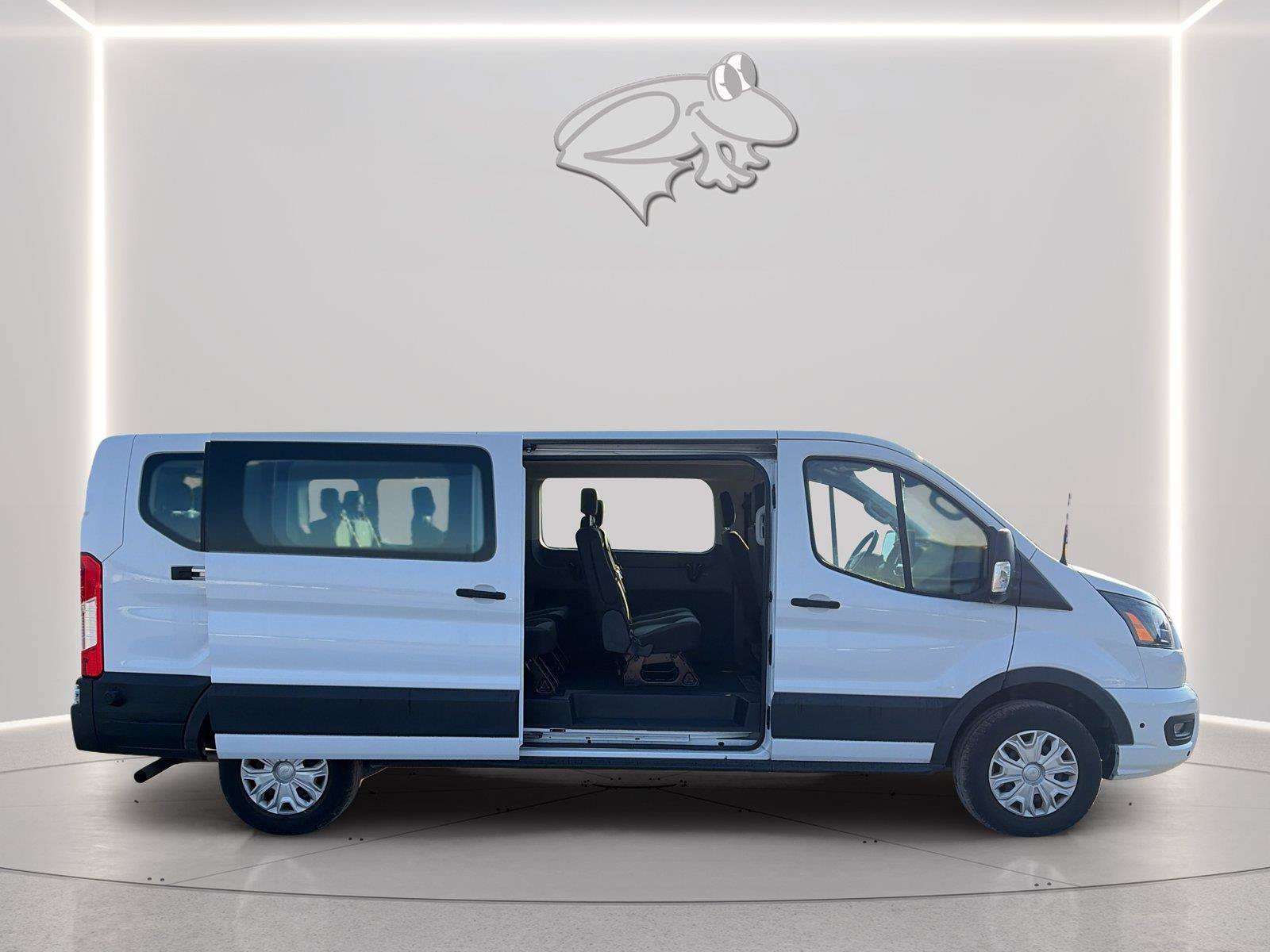 Used 2024 Ford Transit 350 XLT RWD image 10