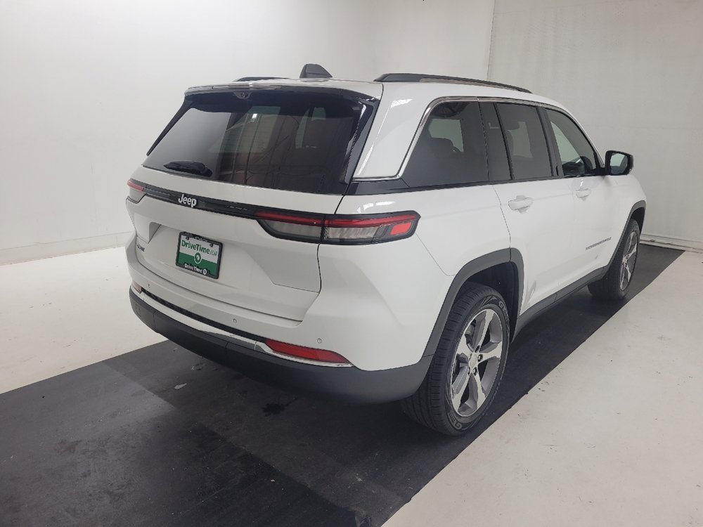 Used 2023 Jeep Grand Cherokee 4WD 4xe w/ Luxury Tech Group II image 9