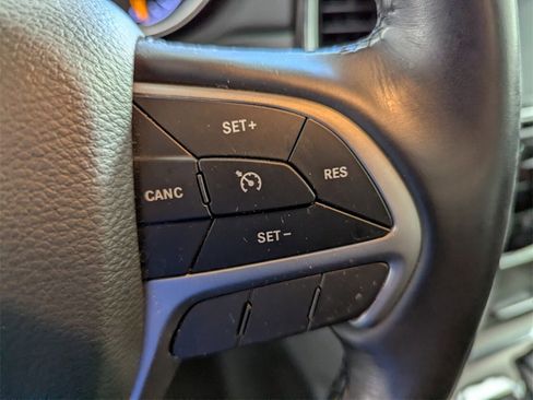 Used 2021 Jeep Grand Cherokee Laredo X image 25