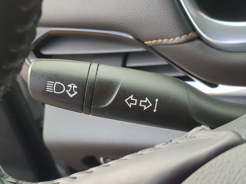 Used 2019 Chevrolet Traverse LT image 32