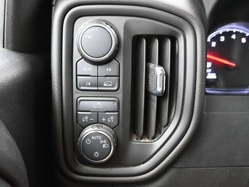 Used 2022 Chevrolet Silverado 1500 Custom AWD/4WD image 11